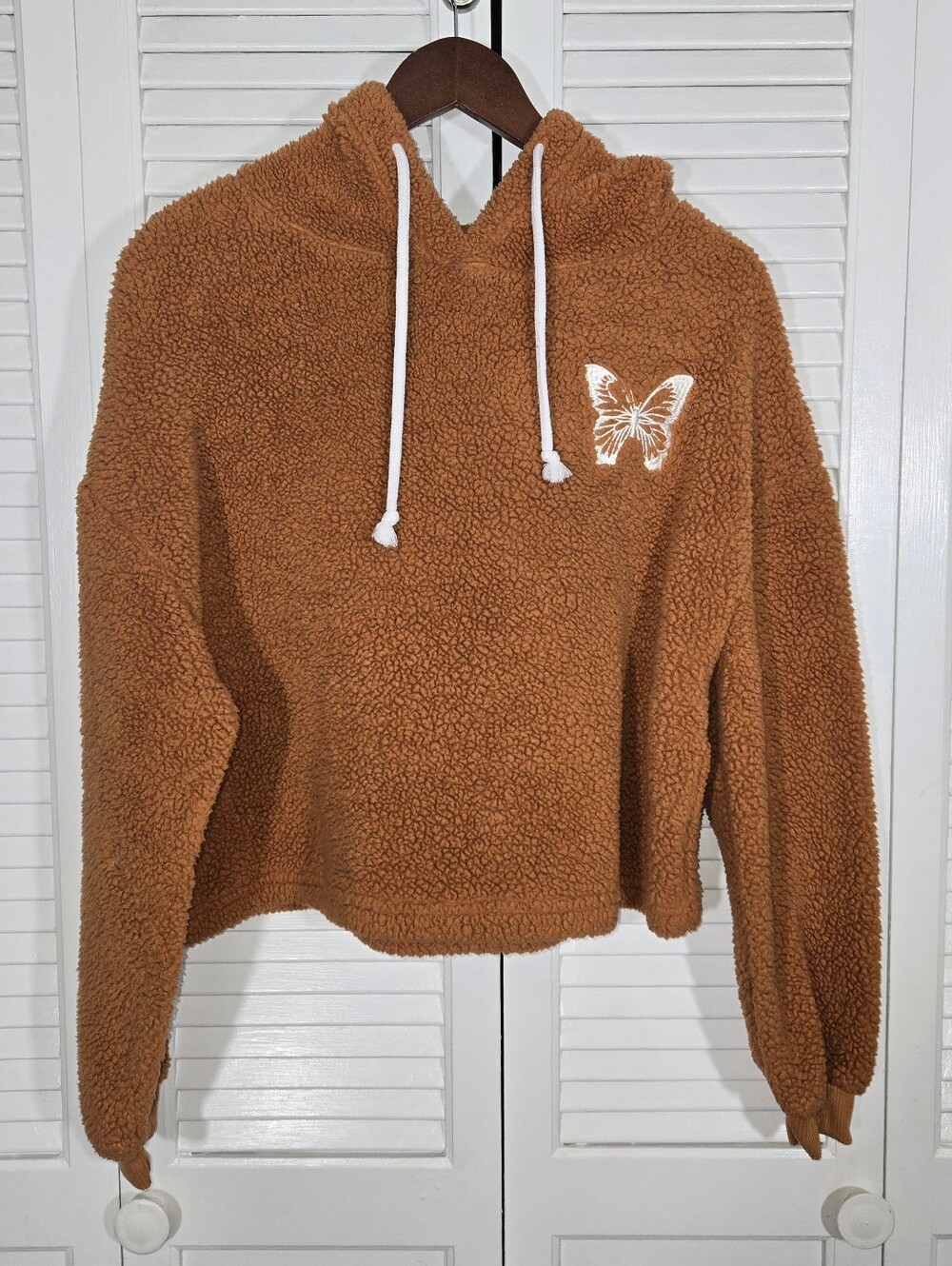Grayson Threads Camel Brown Sherpa Fleece Cropped Butterfly Hoodie Sz L